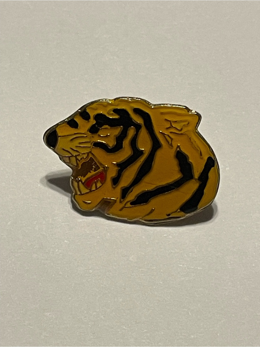 Vintage Enamel Tiger Pin #9921 💋 SALE